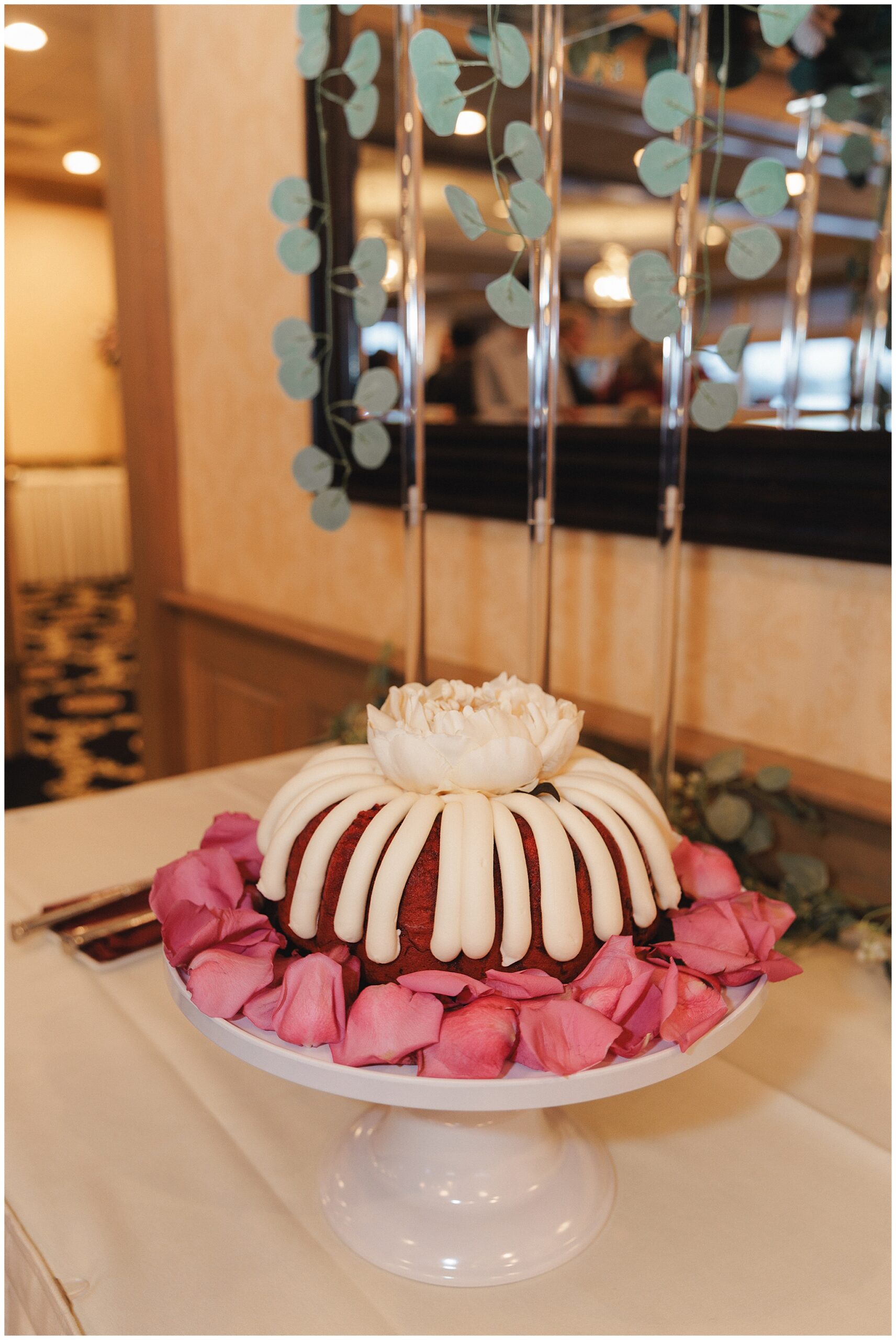 Nothing Bundt Cake at Rush Creek Golf Club Wedding 